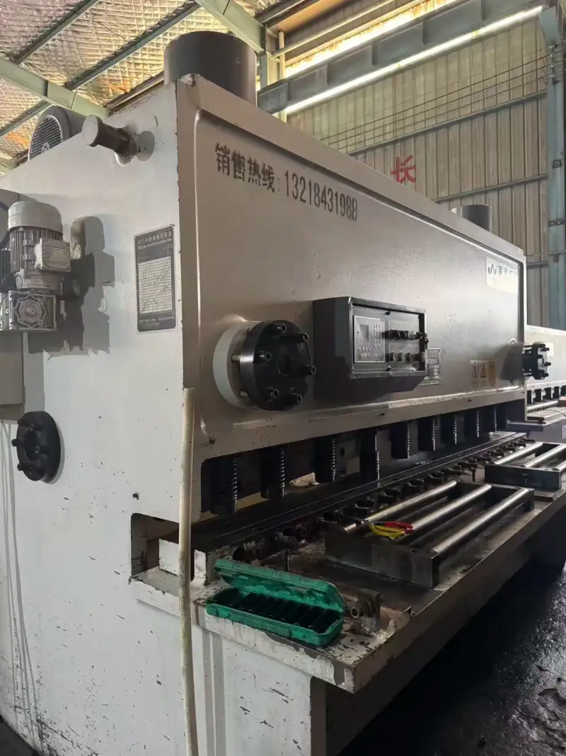 Used Nantong Weifeng CNC Shearing Machine 16 x 2500 mm photo 1