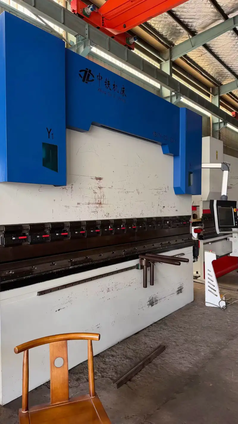 Used Nantong Zhongtie 220 Ton 3.2 m Electro-Hydraulic Press Brake with 53 T Control photo 1