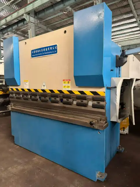 Used Shanghai Bohai 40 Ton 2 m CNC Press Brake with ESTUN E21
