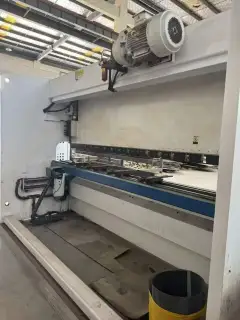 Used Jiangsu Yawei 160/4100 Electro-Hydraulic CNC Press Brake photo 2