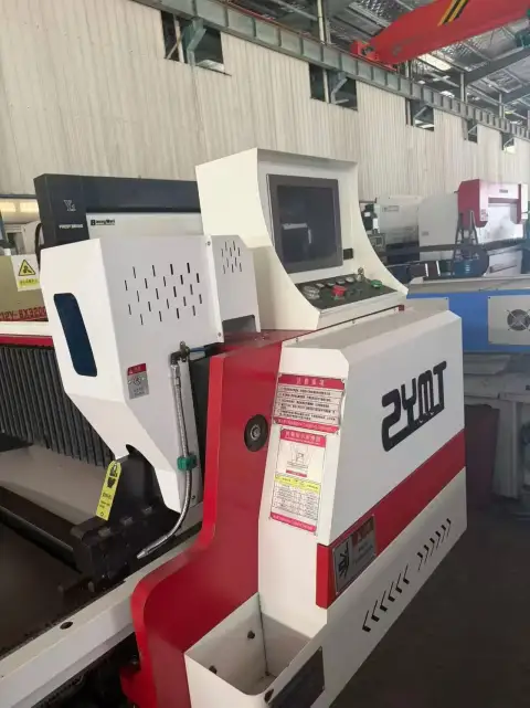 ماكينة تخديد Zhongya 1250/4000 مستعملة (2023)