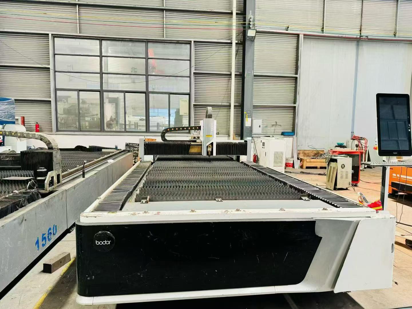 เครื่องตัดเลเซอร์แบบโต๊ะเดี่ยว Bodor 3000 W 6015 ปี 2022