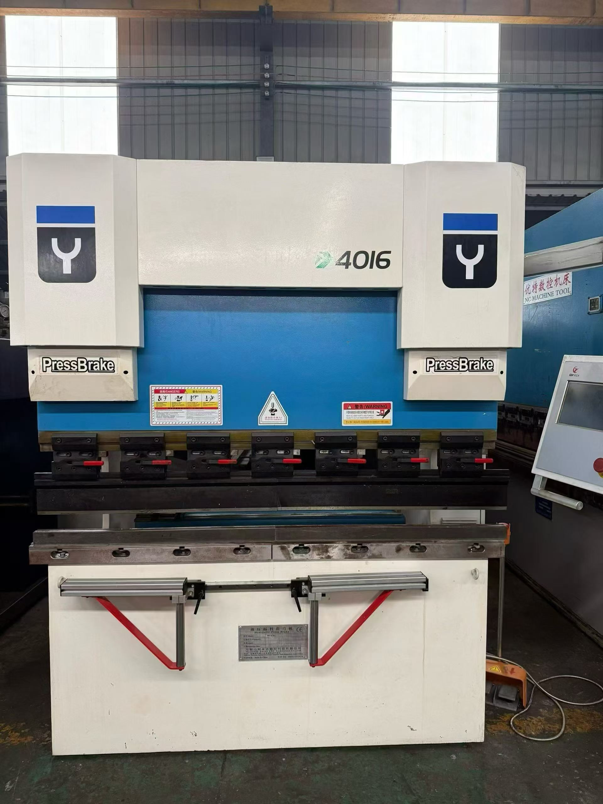 Excellent 2025 40 T 1.6 m Dual Servo CNC Press Brake