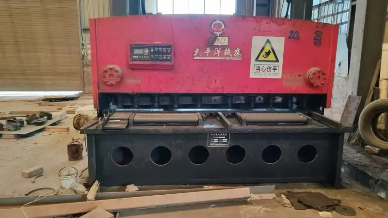 Used Anhui Pacific 20/2500 Guillotine Shear photo 1