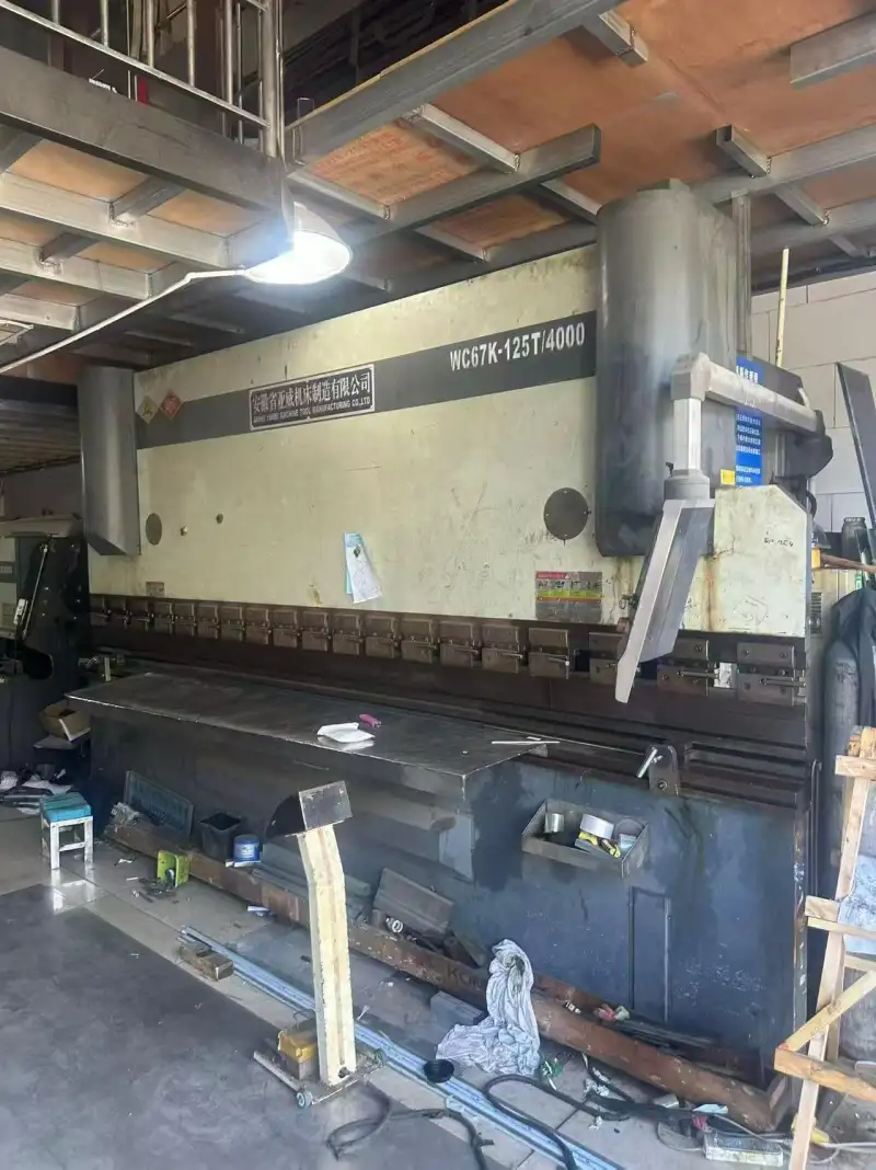 Used Anhui Yawei 125 T 4 m CNC Press Brake, 6/4 m Shearing Machine, 1250/4000 Grooving Machine - On Site Sale photo 1