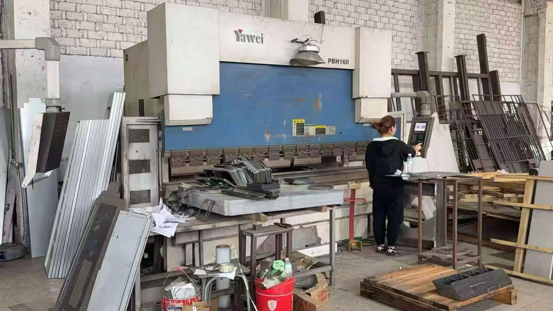 Used Jiangsu Yawei PBH 160 160-Ton 3100 mm 4+1 Axis High Speed Press Brake photo 1