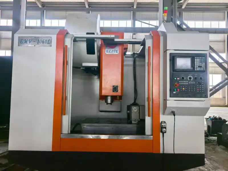 Used Hong Kong Yili 1060 Machining Center with Mitsubishi M 70 photo 1