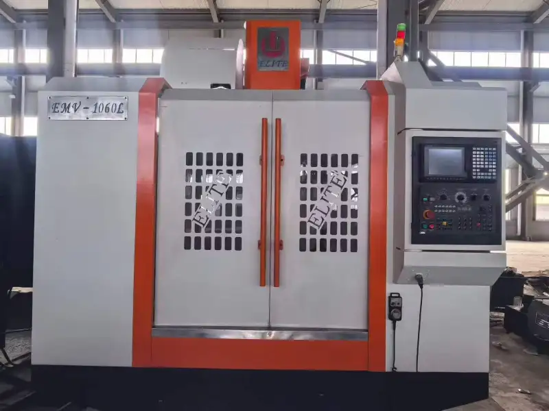 Used Hongkong 1060 L 4-Axis Machining Center with Mitsubishi M 70 photo 1