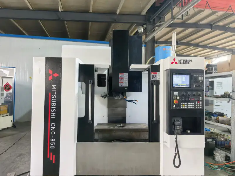 Used Qiaohong 850 Machining Center with Mitsubishi M 80 Control photo 1