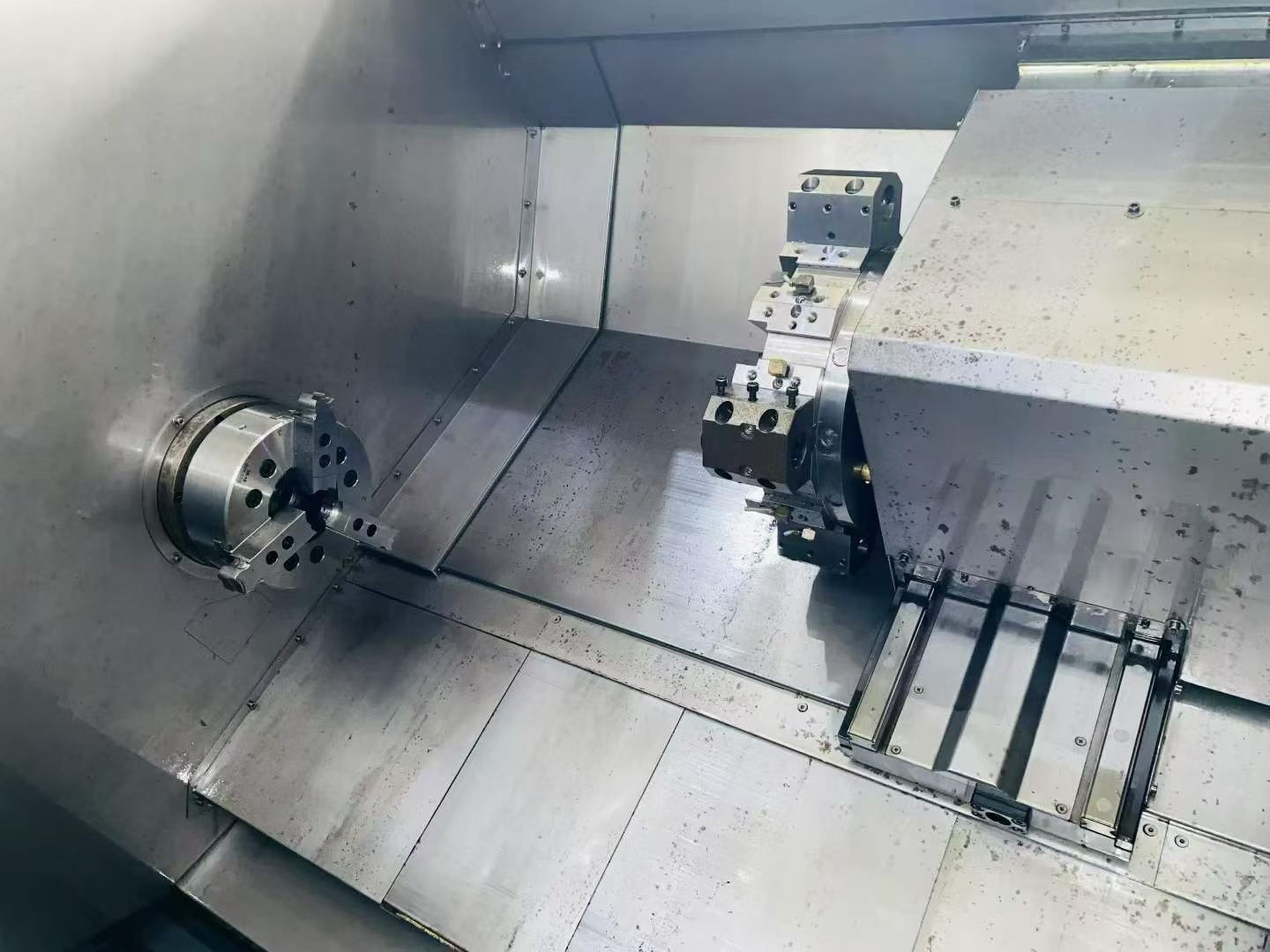 Used Dalian DL-25 M/1000 Heavy-Duty Slant-Bed Turret CNC Lathe with FANUC photo 5