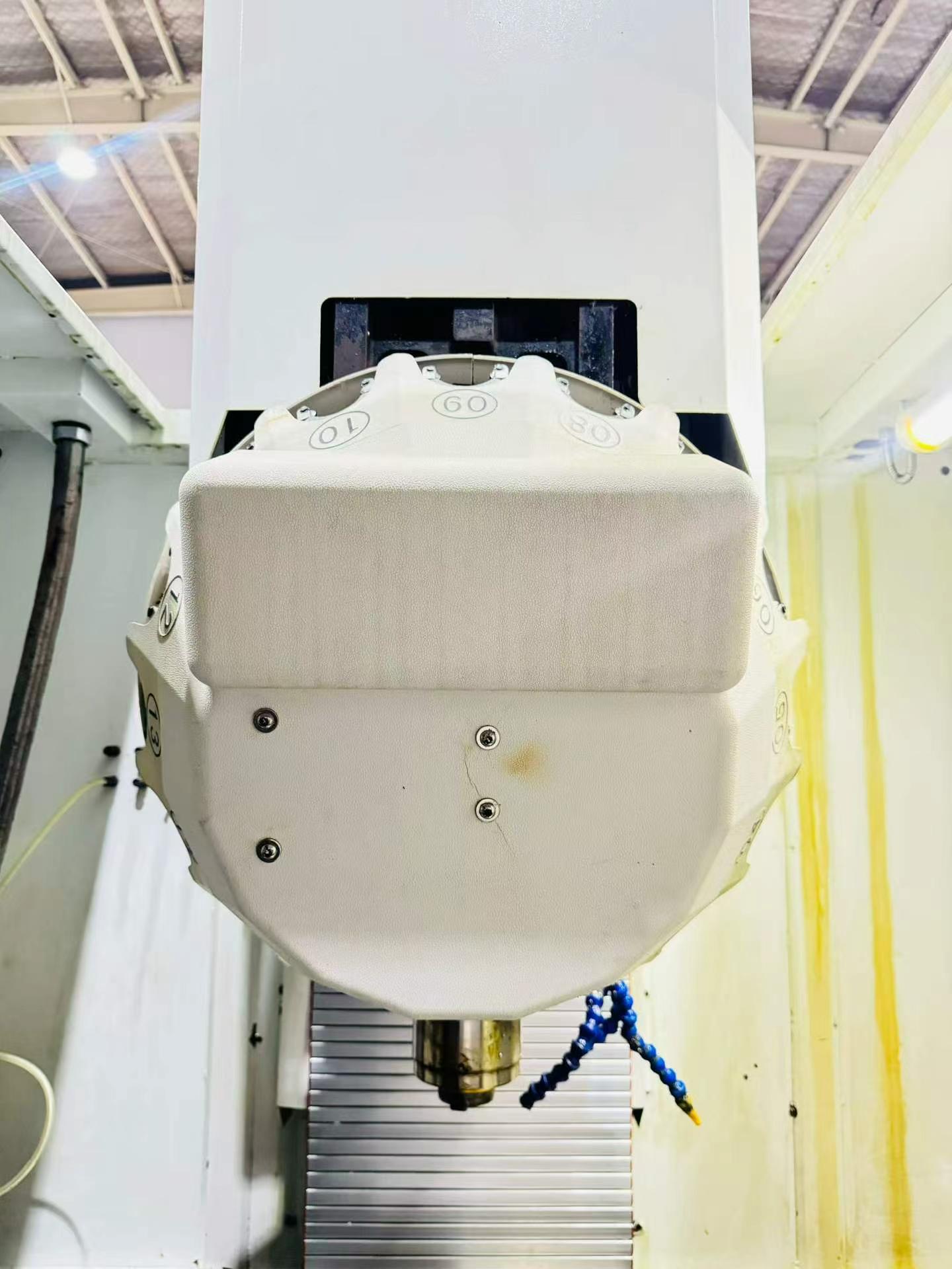 Used Hongjinshun T 5 Drilling and Tapping Center with Mitsubishi M 70 photo 4