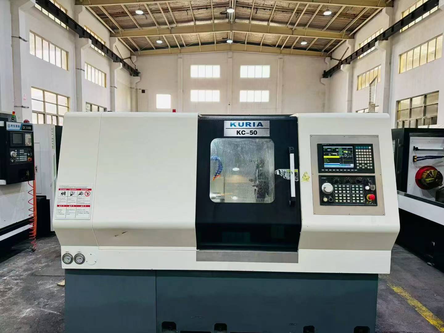 مخرطة CNC مستعملة Jiangsu Keya KC-50 مع SYNTEC 22 TA