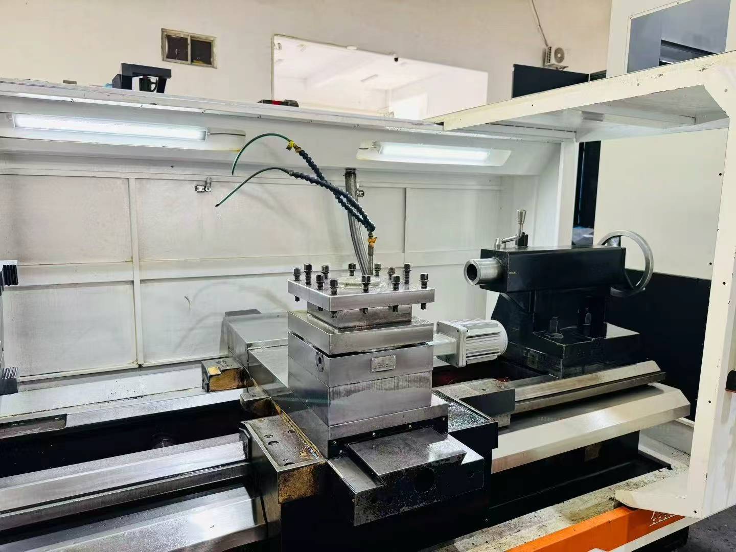 Used Jiangsu Shengze 6180/1500 CNC Lathe with GSK 980 TDC photo 4