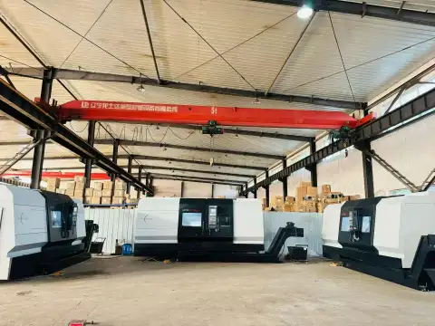 مخرطة CNC ذات سرير مائل كبيرة Shenyang HTC 40150 N مستعملة مع FANUC TD