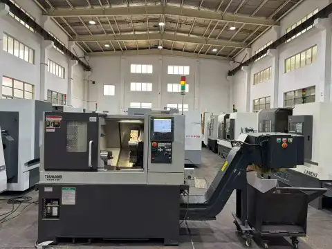 Torno CNC de torreta Tsugami M 06 J-II de 8 pulgadas usado con FANUC TF Plus