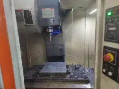 Used 850 Machining Centers (3 Units) with Mitsubishi M 70 photo 3