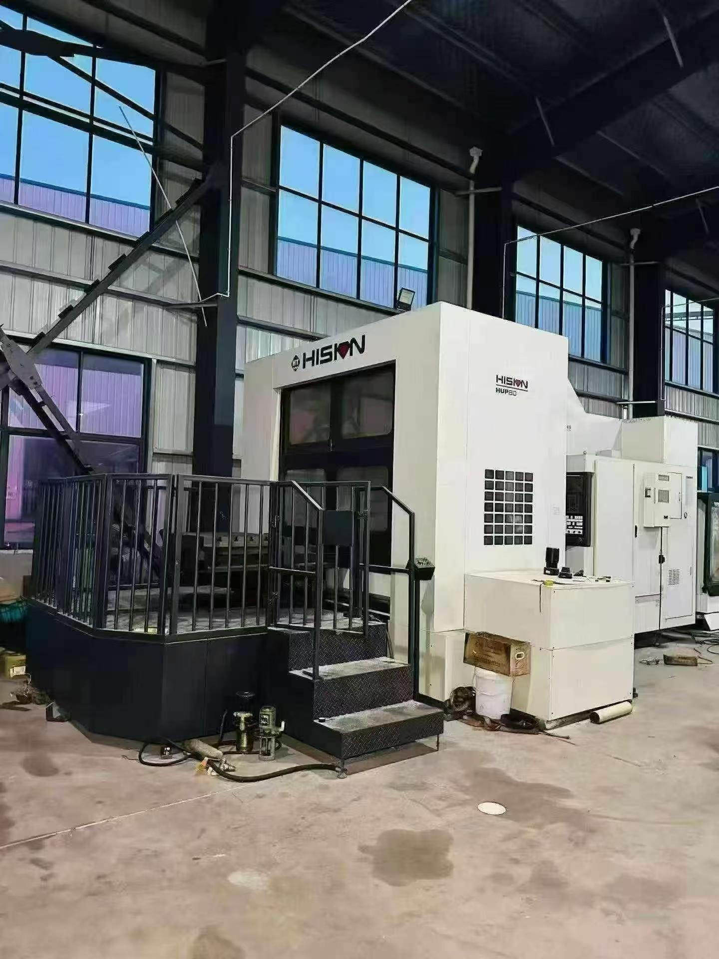 Pusat Permesinan Horizontal representative machine