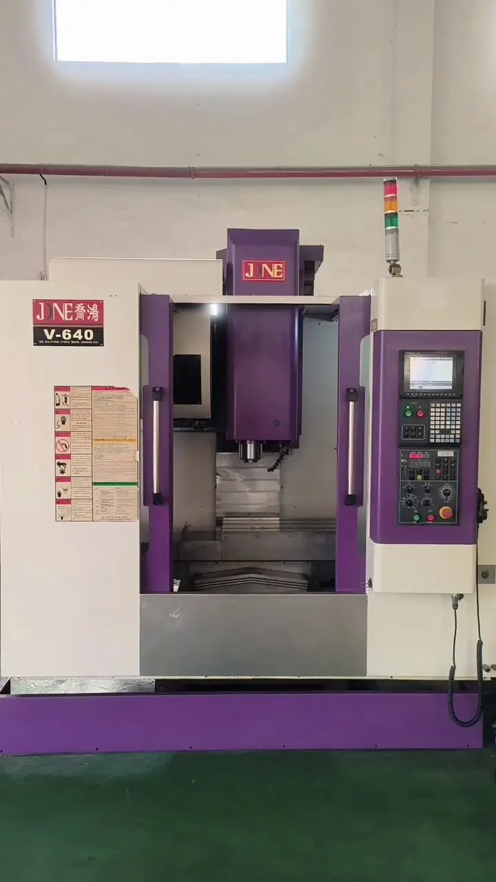 Used JONE 640 Machining Center with Mitsubishi M 70 photo 1