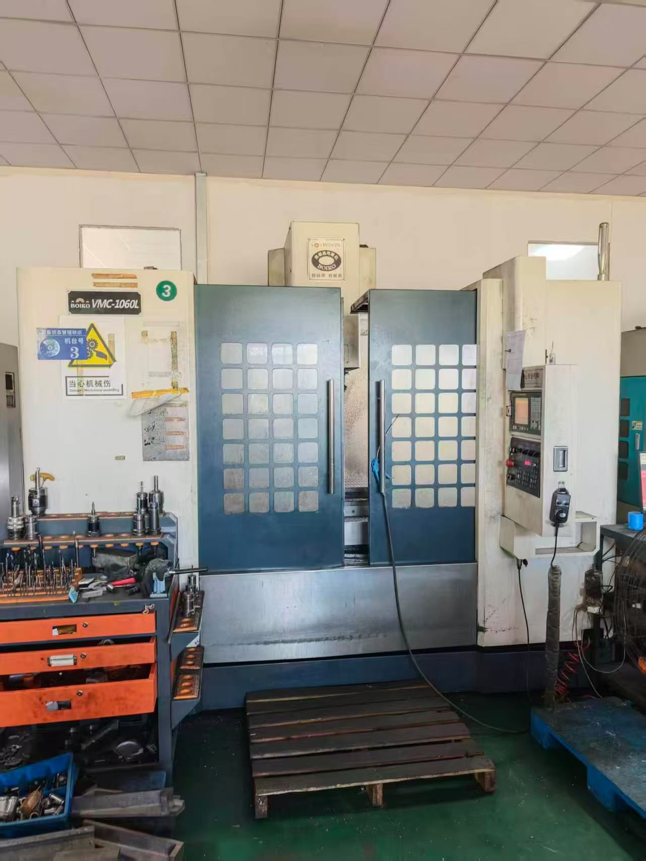 เครื่องกัดซีเอ็นซี Baoyin 1060 มือสอง พร้อมระบบควบคุม FANUC MD