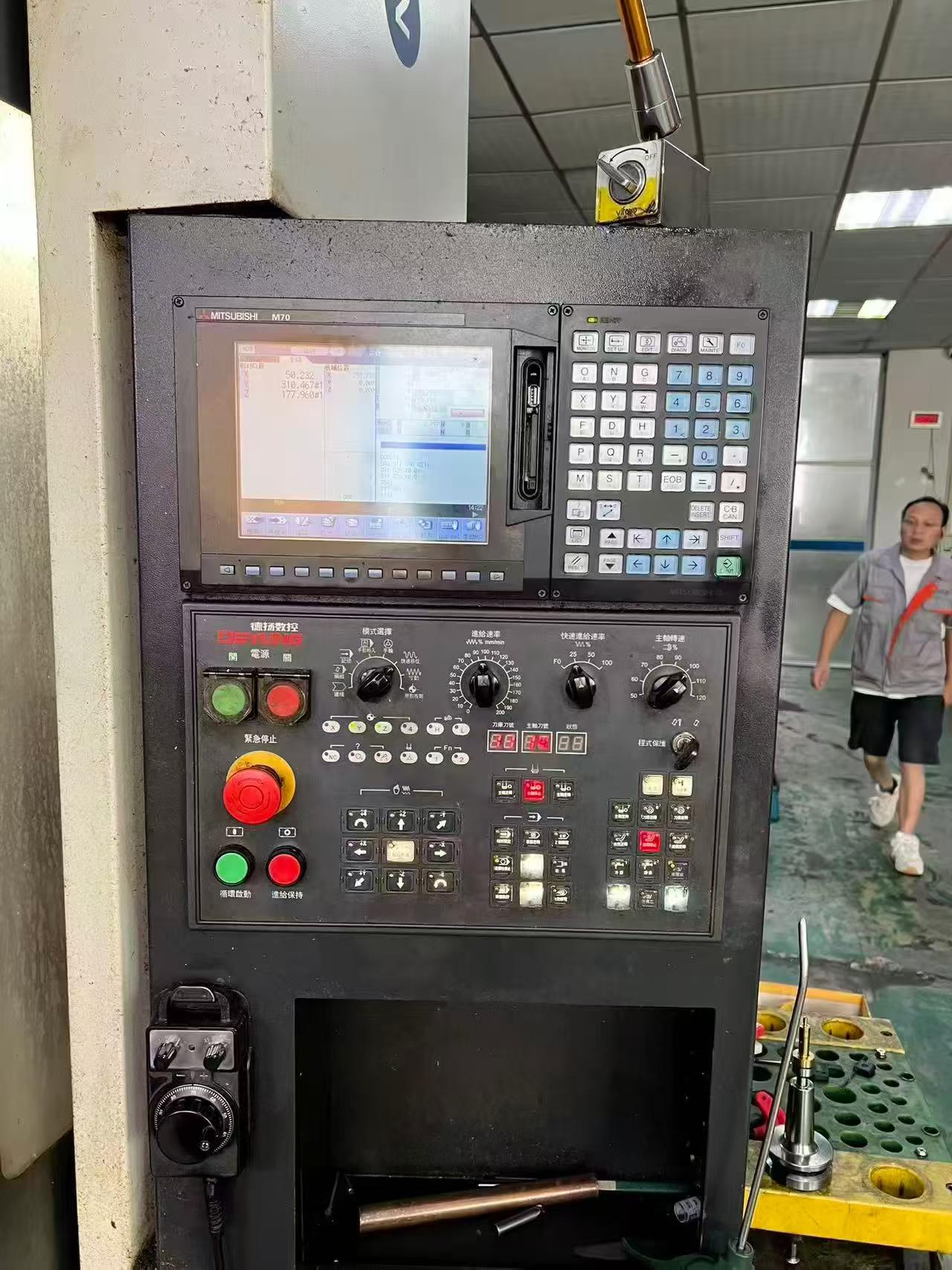 Used Deyang 1060 Machining Center with Mitsubishi M 70 Control photo 3