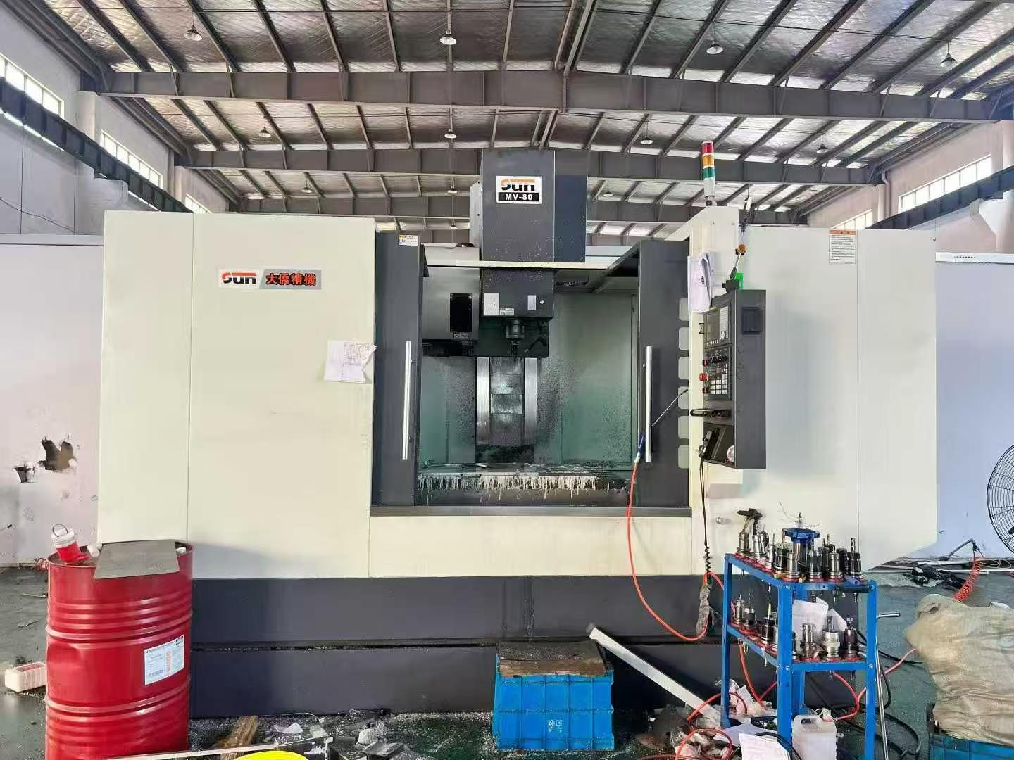 Used Shanghai Daqiao 1580 Machining Center photo 1