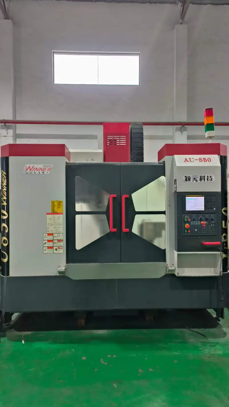 Used YingYuan 855 Machining Center with FANUC 0i-MF photo 1