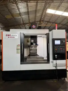 Used Huaqun 850 Vertical Machining Center with Mitsubishi M 80 photo 1