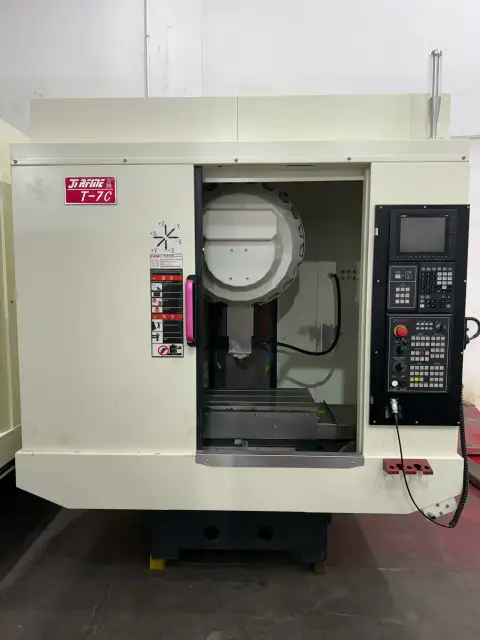 Centro de mecanizado vertical JiRFINE T-7 C usado con control Mitsubishi M 80