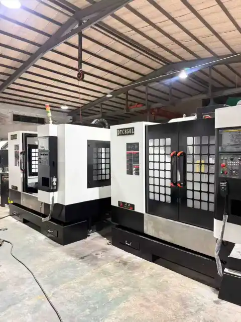 مركزي تصنيع مستعملان متطابقان Dingtai 850 مع تحكم FANUC MF
