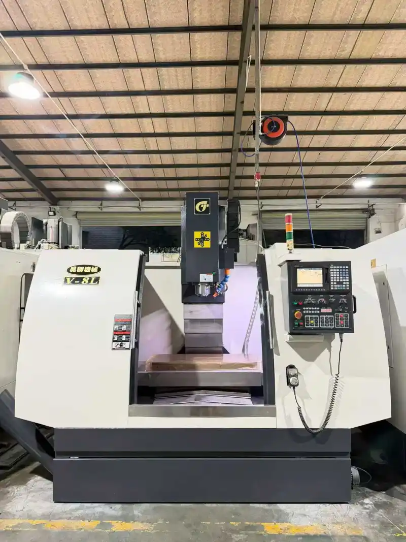 Used Chaoqun 850 L Vertical Machining Center with Mitsubishi M 70 photo 1