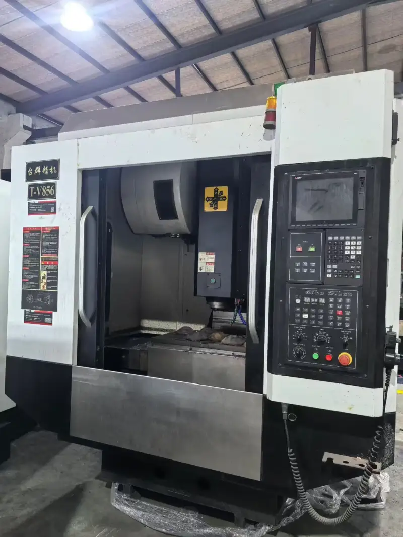 Used Taiqun 856 Vertical Machining Center with Mitsubishi M 80 Control photo 1