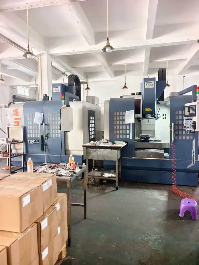 Used Taiyi Yingtuo 750 Vertical Machining Center with Mitsubishi M 700 (2 Units Available) photo 1