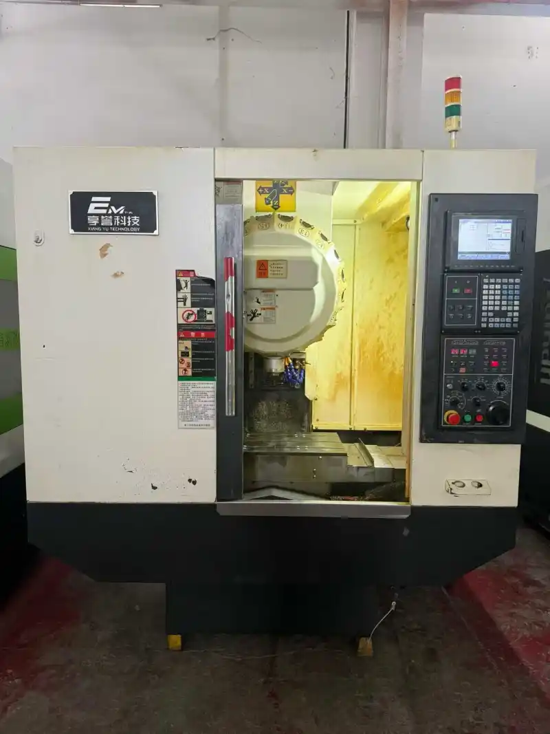 Used Xiangyu T-6 Vertical Machining Center with Mitsubishi M 70 photo 1
