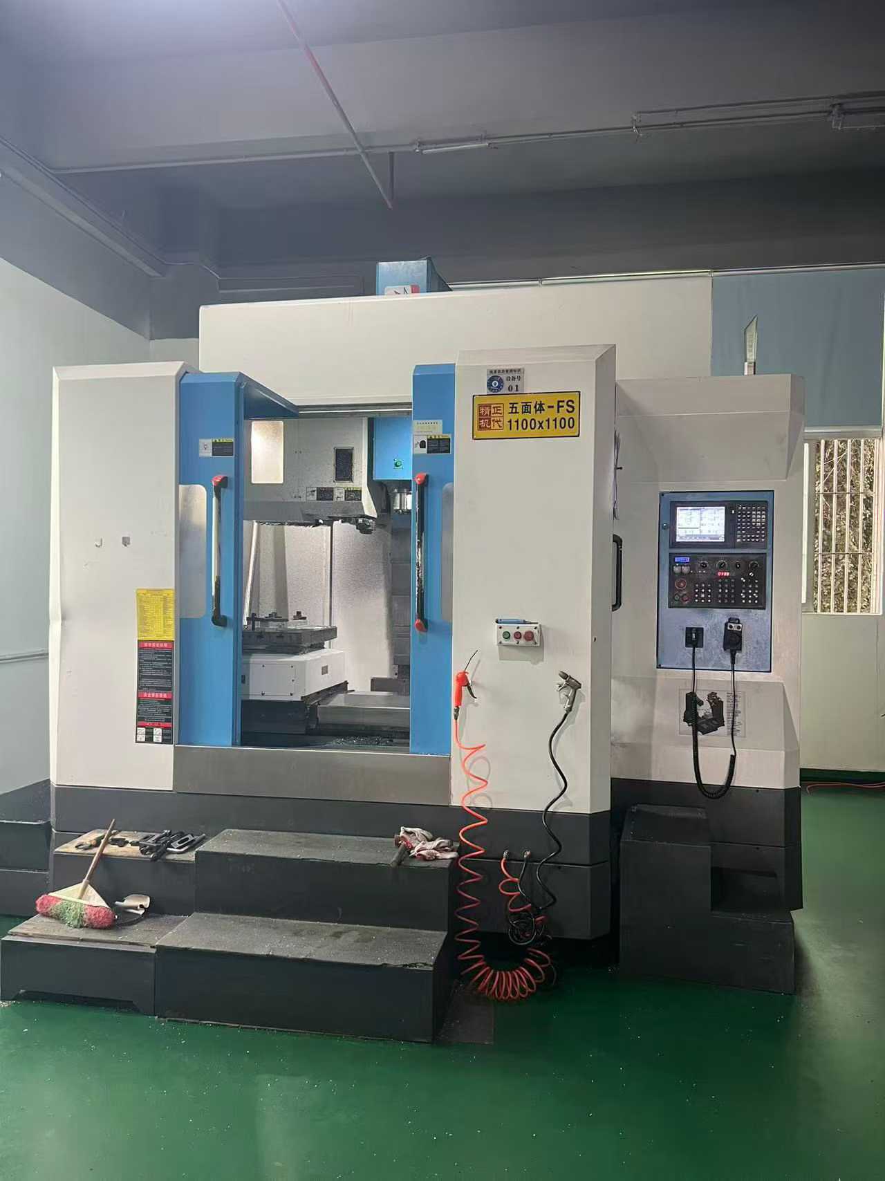Used Zhengdai 1100 Five-Face Machining Center with Mitsubishi M 80 A photo 1