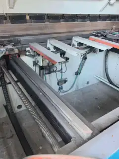 63 Ton x 2500 mm CNC Press Brake photo 2