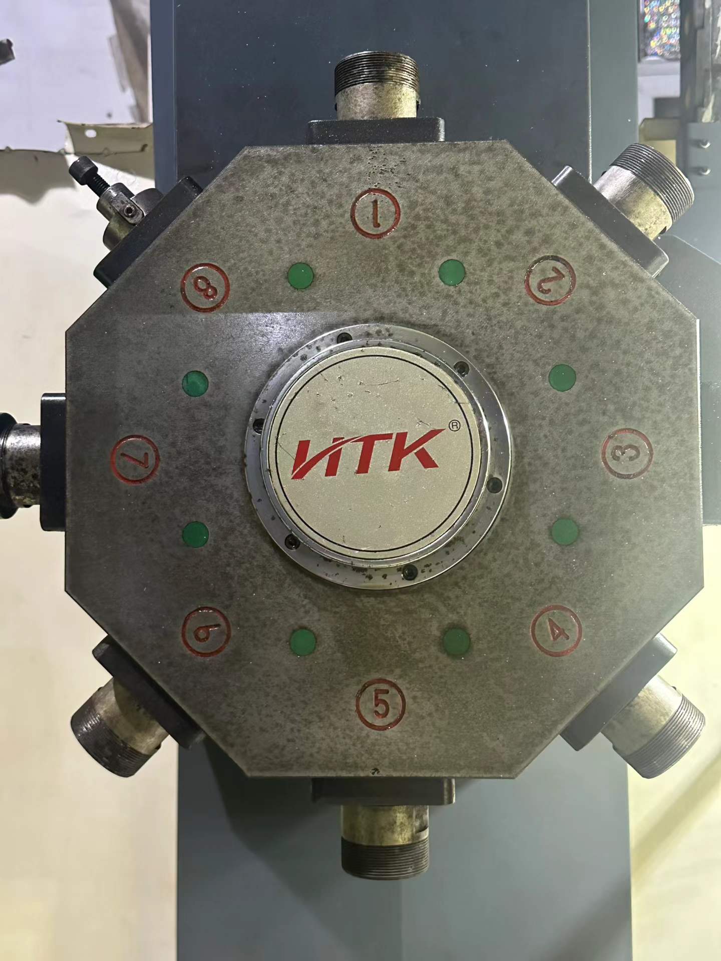 Used HR 640 Turret-Type CNC Drilling and Tapping Machine photo 8