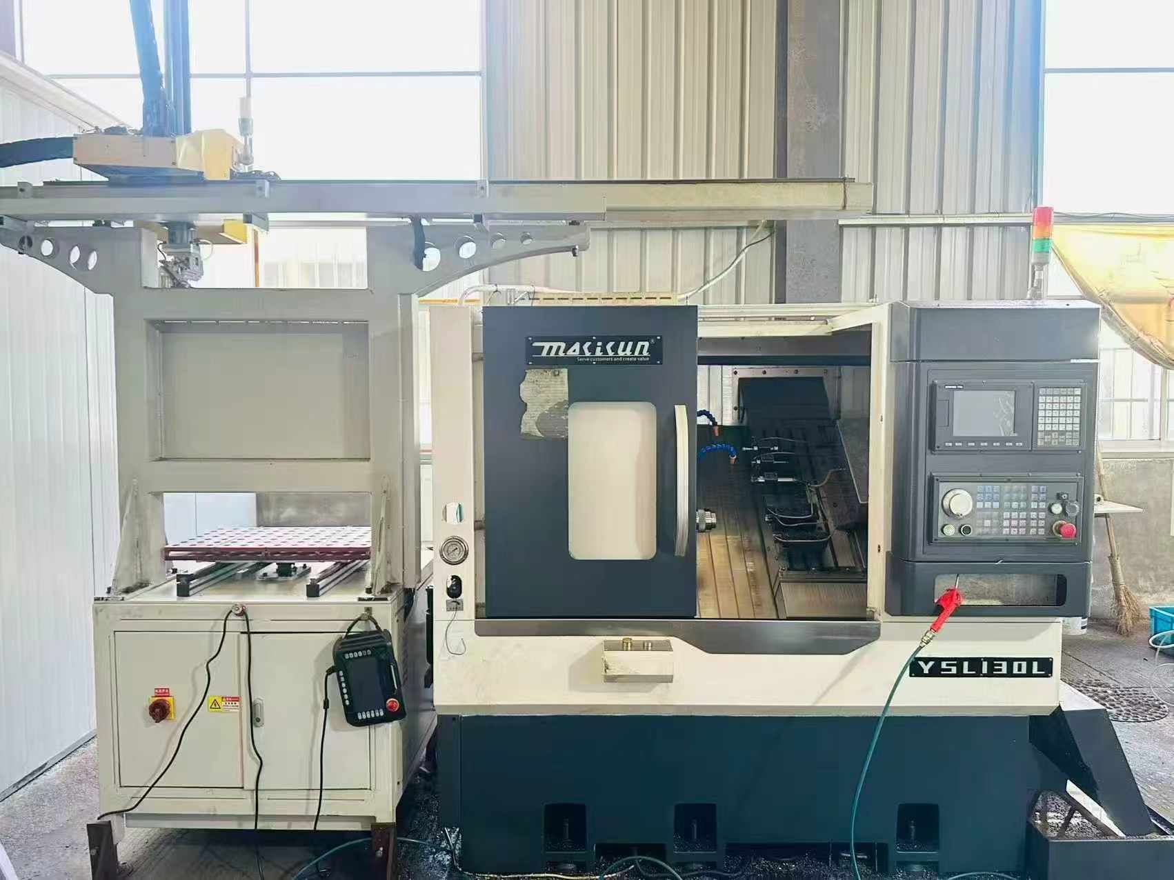เครื่องกลึง CNC แบบแก๊งค์ เตียงเอียง Mucun 130 L พร้อมระบบควบคุม SYNTEC
