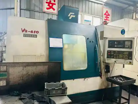 Centro de mecanizado vertical Fair Friend VB-610 usado con control FANUC