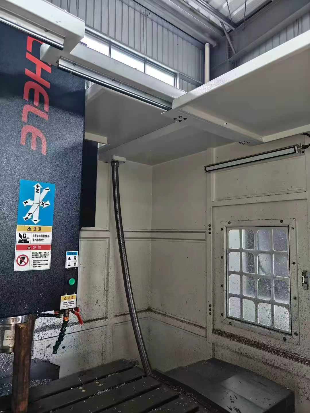 Used Fujian Weinuo 866 Machining Center photo 3