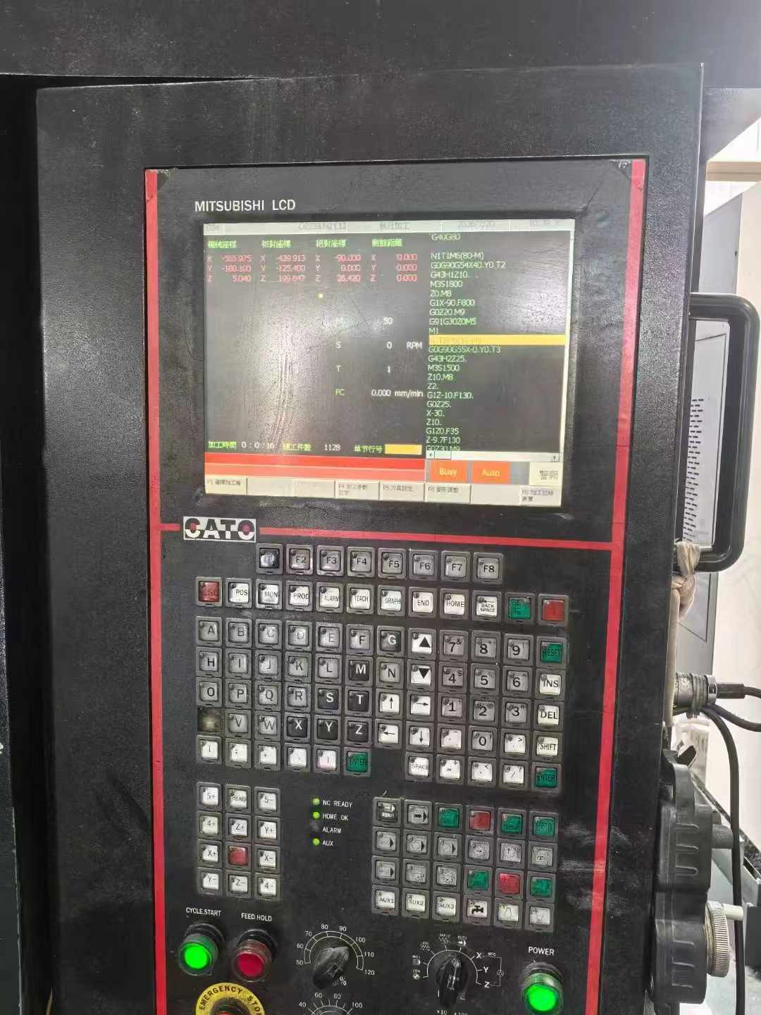 Used Jugang 650 Machining Center with BT40 Spindle photo 2