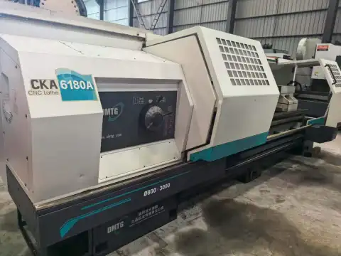 Torno CNC usado Dalian 6180 x 3000 con GSK 980 TDi