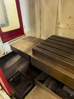 Used SHINRI V 55 Linear Guideway Vertical Machining Center with FANUC photo 4