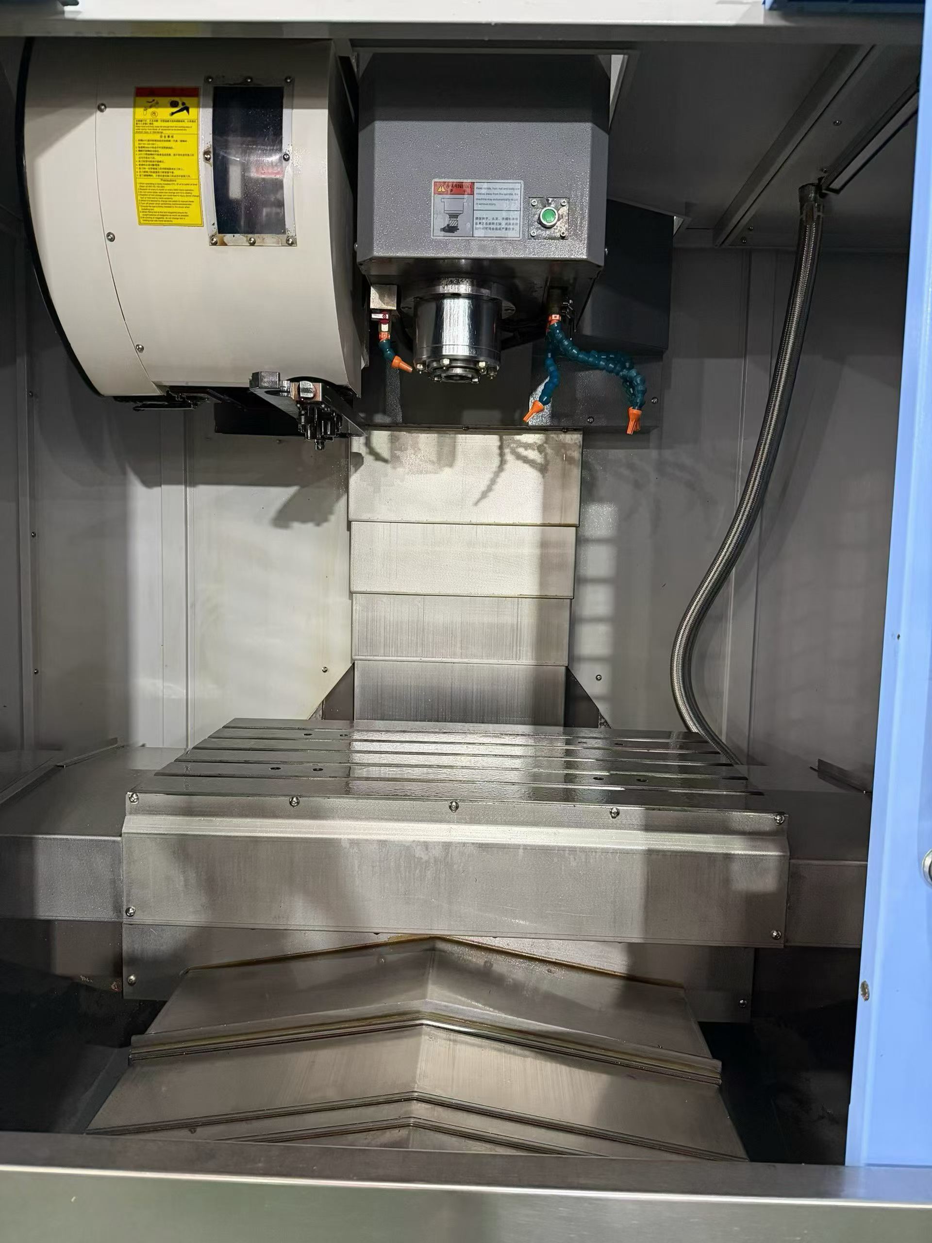 Bost 855 Heavy-Duty 3-Axis Mold Machining Center (Near New) photo 3