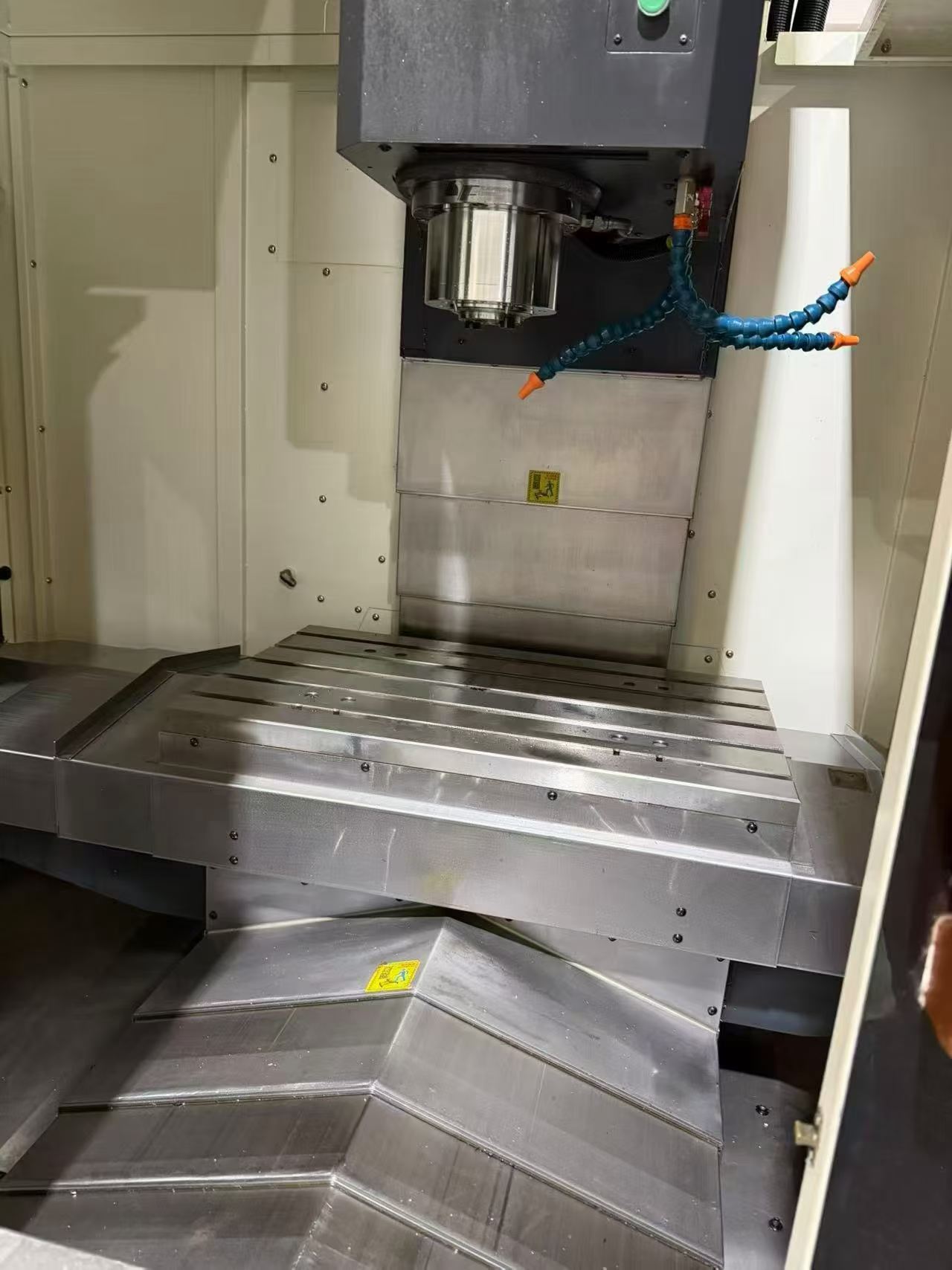 Like New 2025 BaoFeng BF-855 VP Vertical Machining Center with FANUC Control photo 3