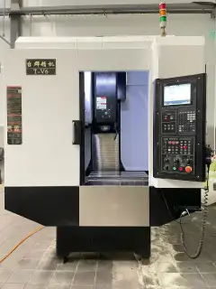 Quasi-New T-Winner V 6 Vertical Machining Center with Mitsubishi M 80 Control photo 1