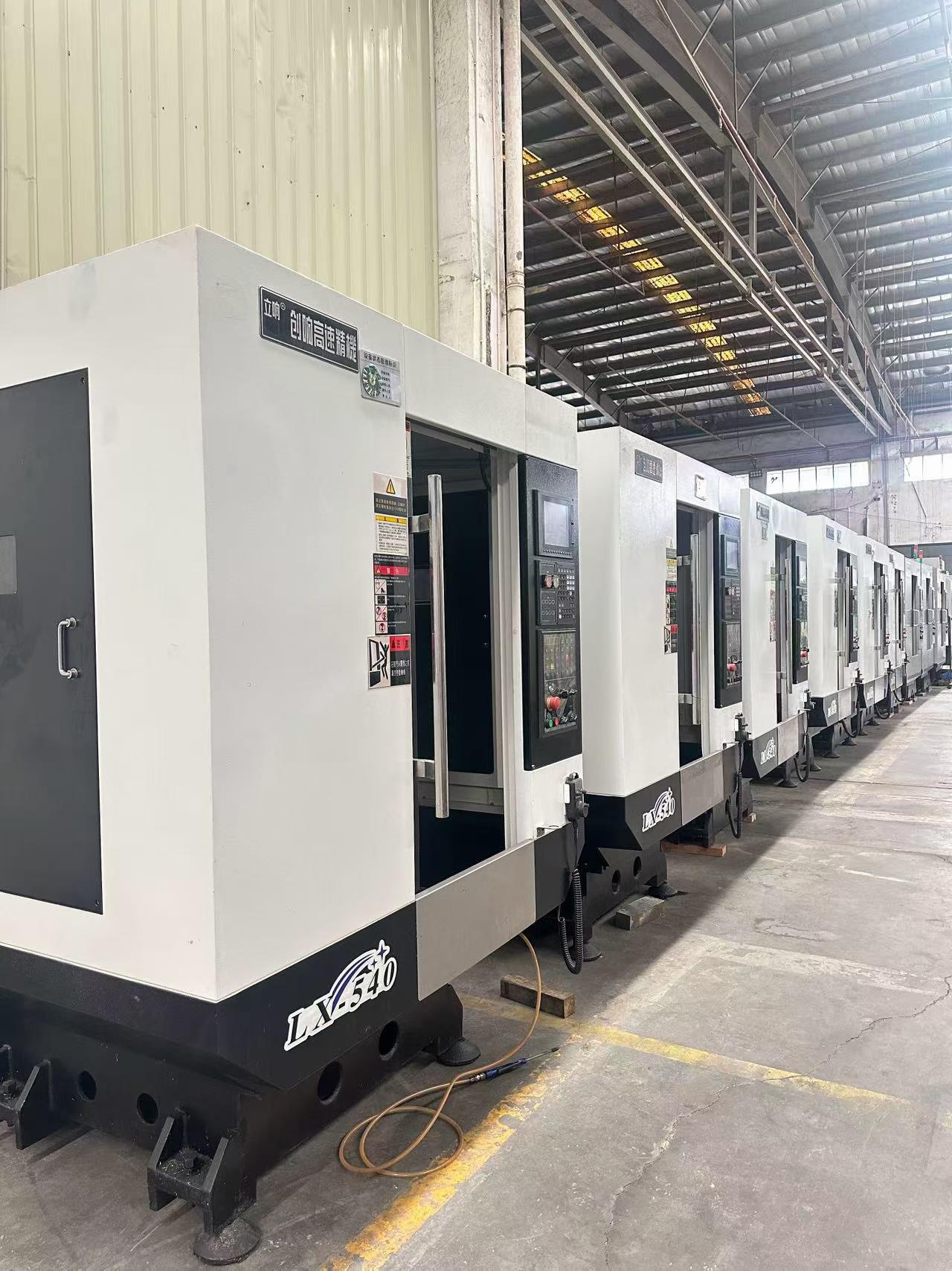 Used Chuangxiang T 540 Vertical Machining Center with Mitsubishi M 80 A photo 1