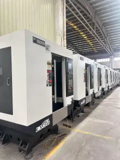 Used Chuangxiang T 540 Vertical Machining Center with Mitsubishi M 80 A photo 1