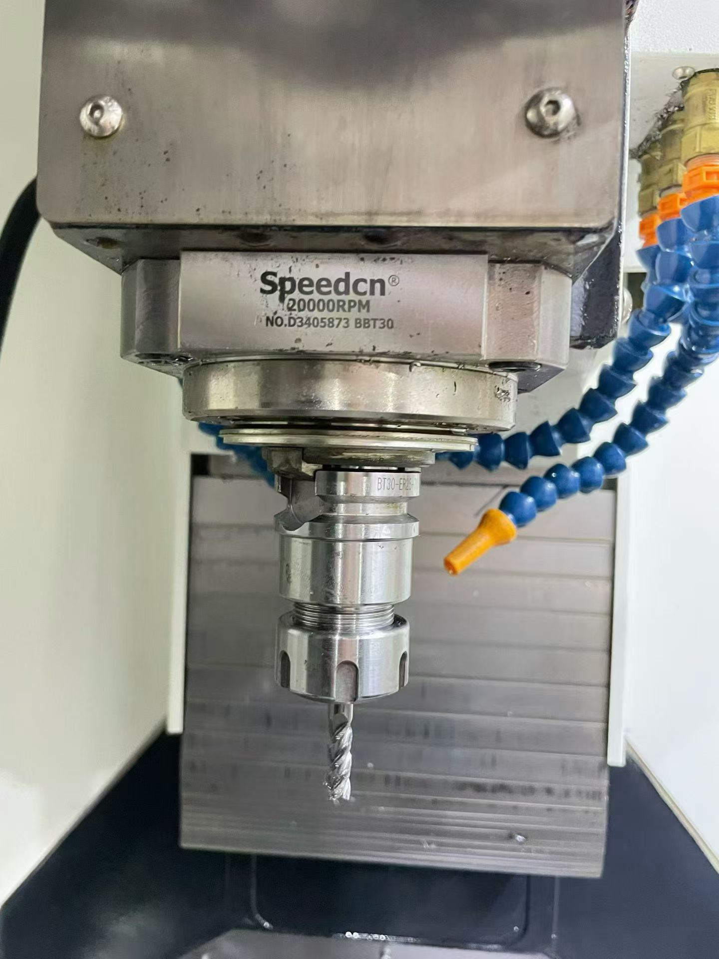 Used JuHong T 600 Drilling and Tapping Center photo 4