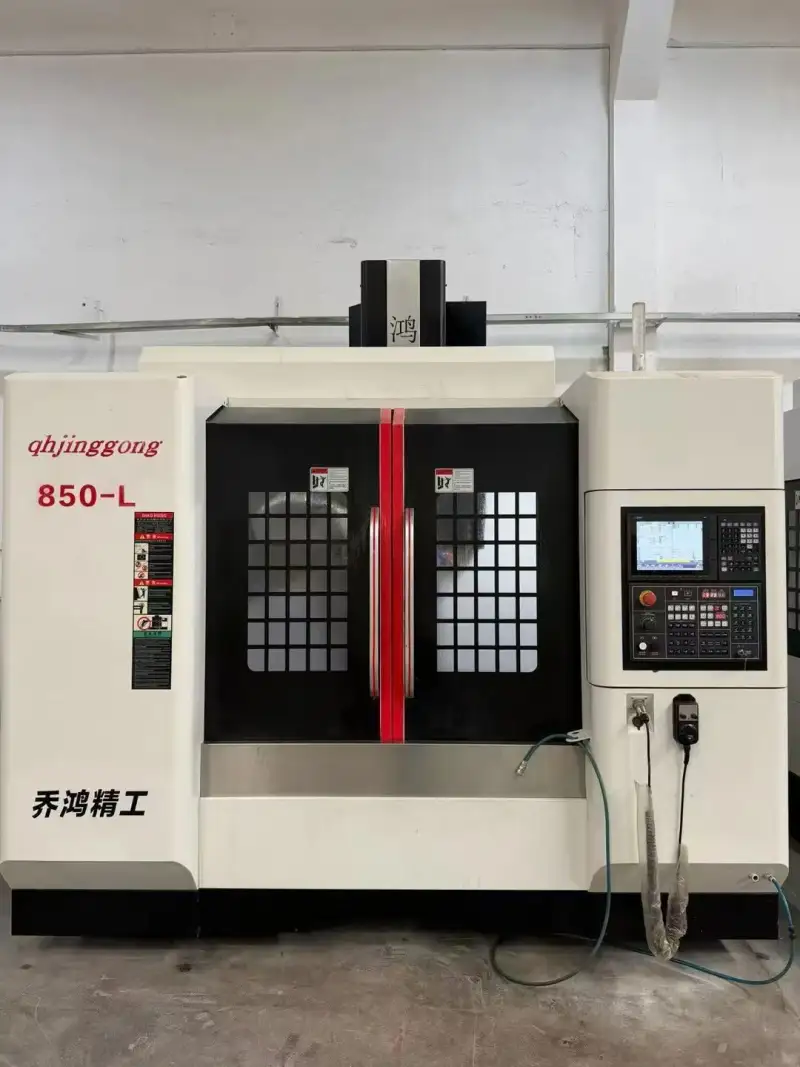 Used Qiaohong 850 Machining Center with Mitsubishi M 80 photo 1