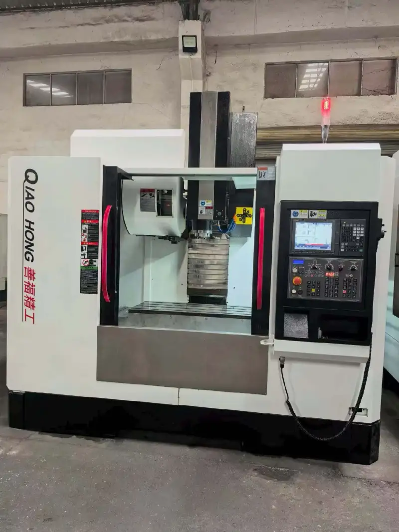 Used Qiaohong V 850 Vertical Machining Center with Mitsubishi M 80 V photo 1